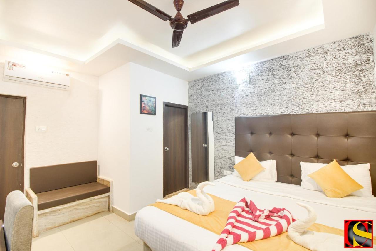 Отель Candolim Sands Экстерьер фото