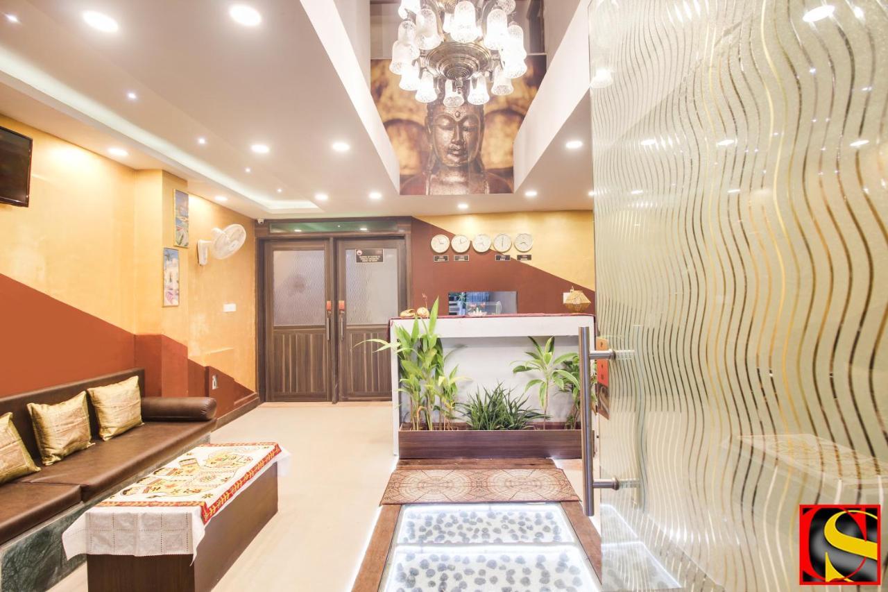 Отель Candolim Sands Экстерьер фото