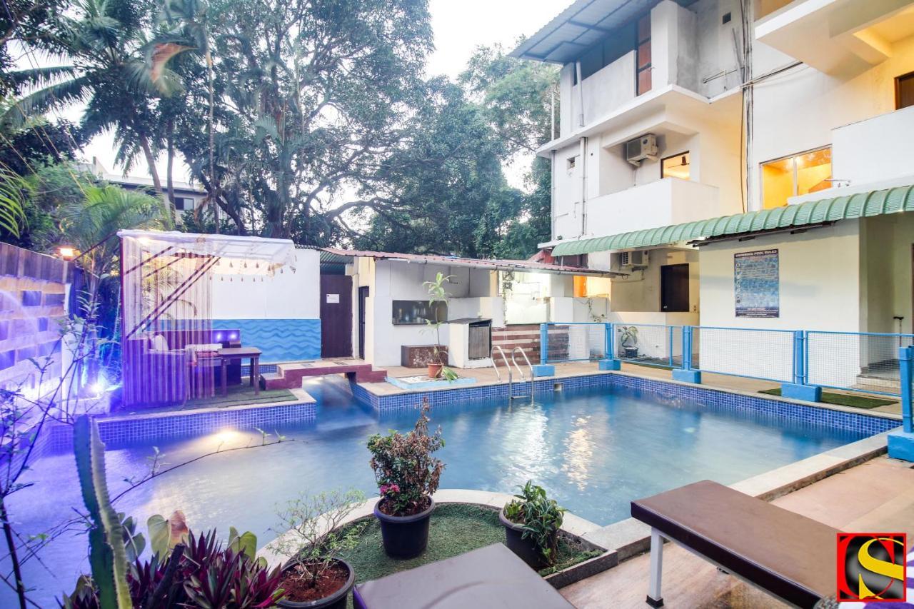 Отель Candolim Sands Экстерьер фото